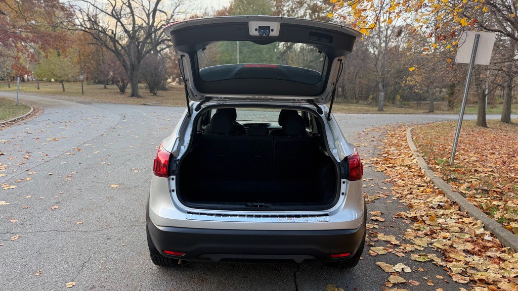 2017 Nissan Rogue Image 9
