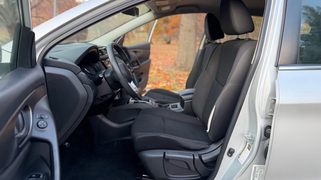 2017 Nissan Rogue Image 10