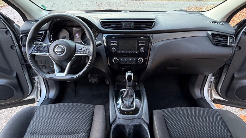 2017 Nissan Rogue Image 11