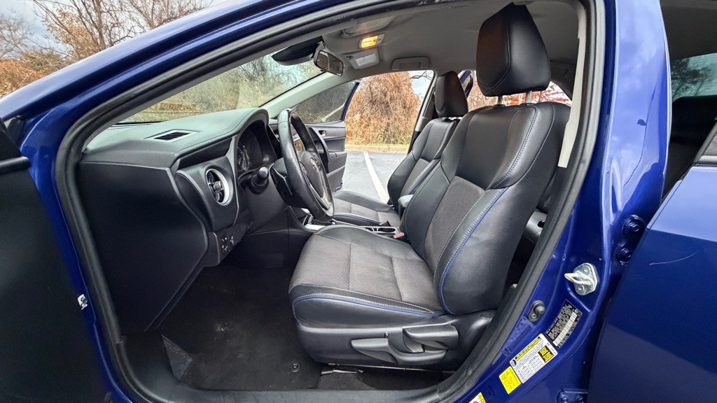 2017 Toyota Corolla Image 10