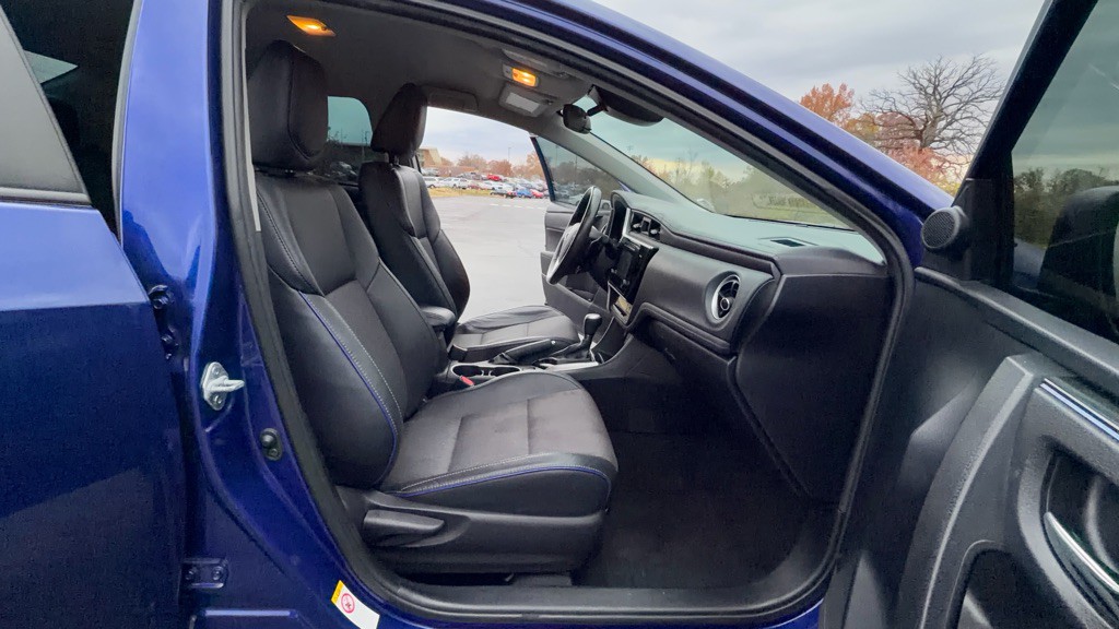 2017 Toyota Corolla Image 12