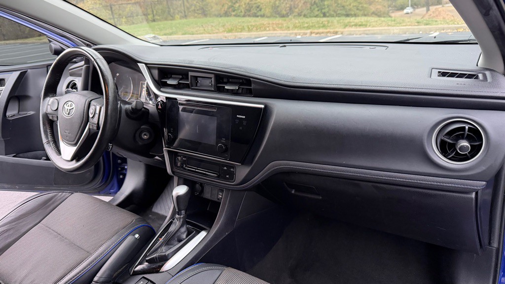 2017 Toyota Corolla Image 14