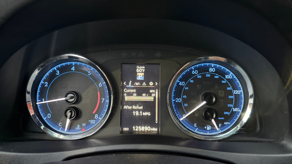 2017 Toyota Corolla Image 16