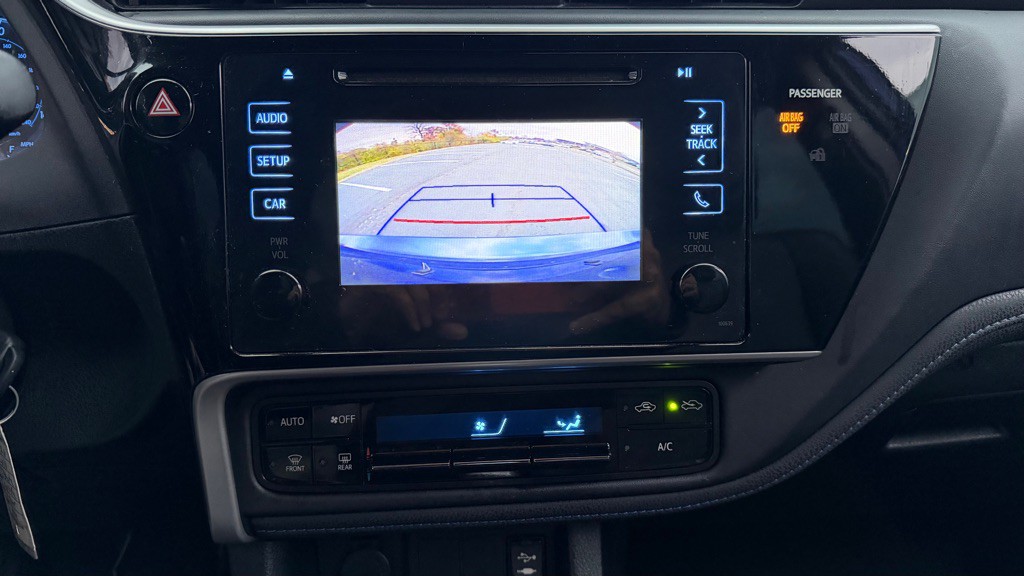 2017 Toyota Corolla Image 18