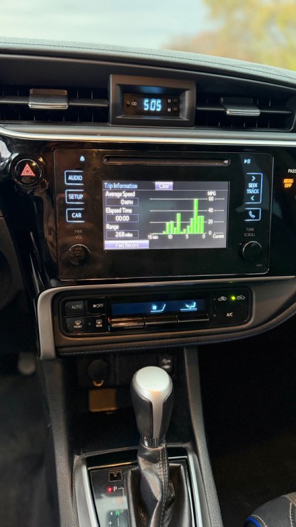 2017 Toyota Corolla Image 19