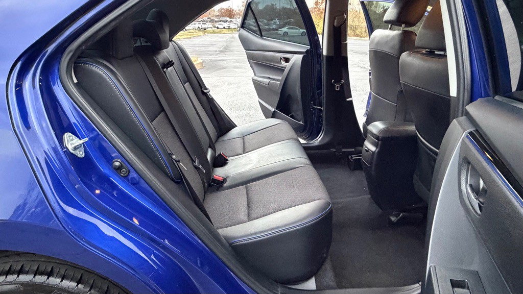 2017 Toyota Corolla Image 20