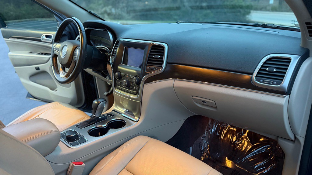 2018 Jeep Grand Cherokee Image 17