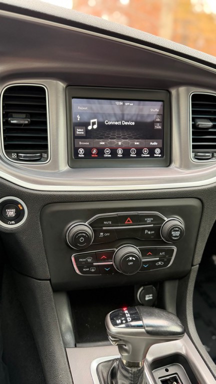 2020 Dodge Charger Image 20