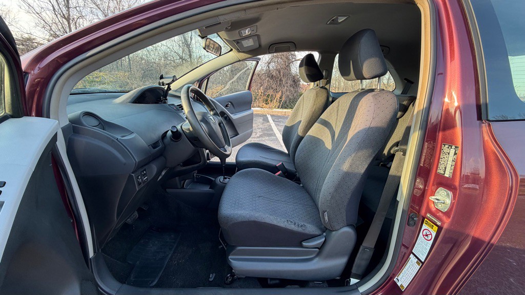 2009 Toyota Yaris Image 10