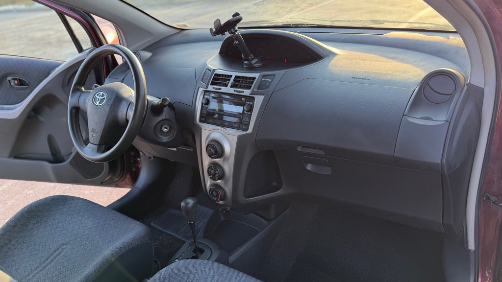 2009 Toyota Yaris Image 15