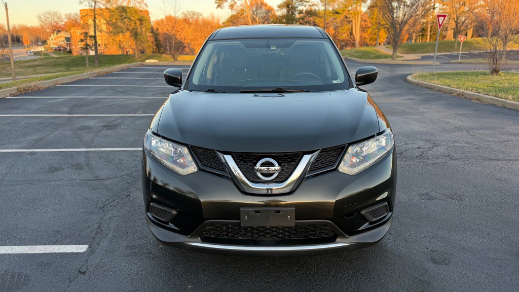 2016 Nissan Rogue Image 2