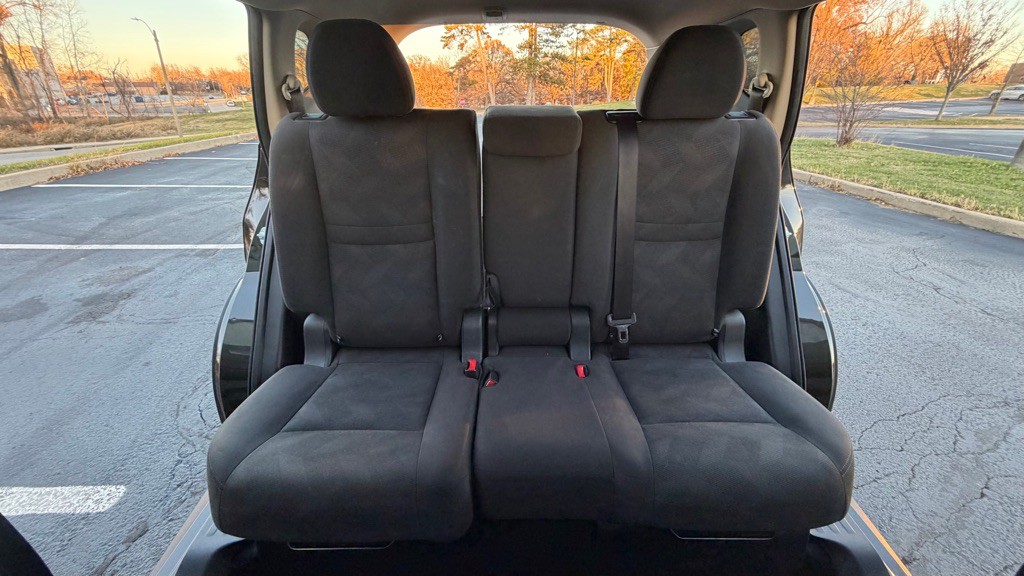 2016 Nissan Rogue Image 24