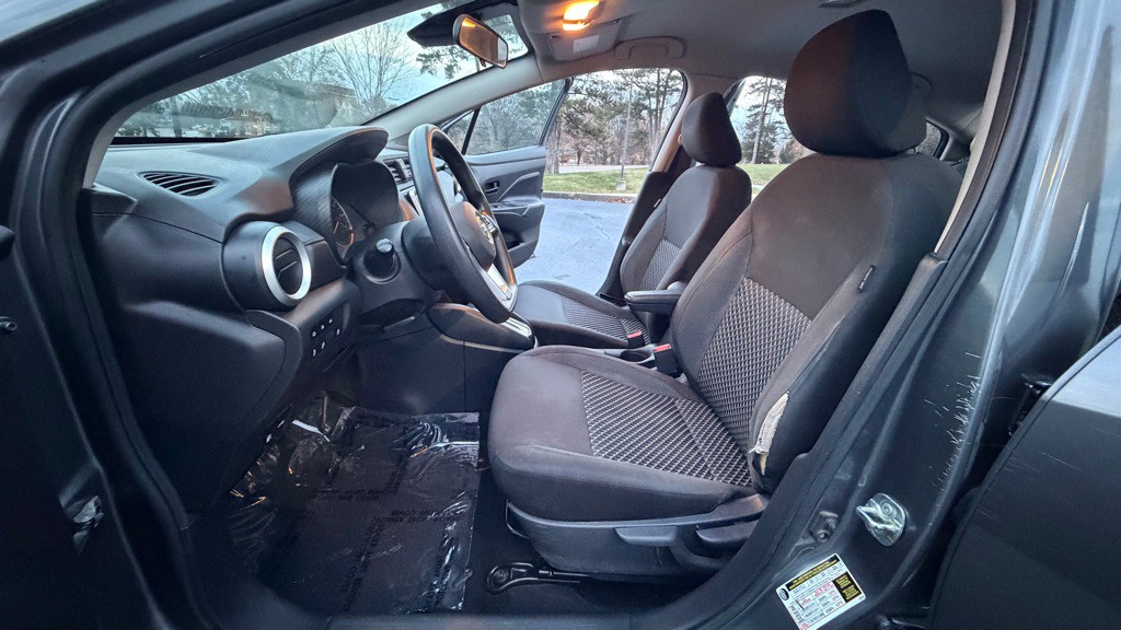2020 Nissan Versa Image 10