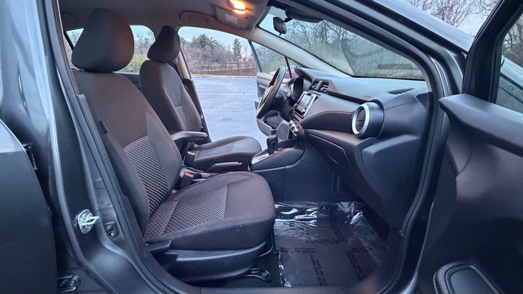 2020 Nissan Versa Image 12