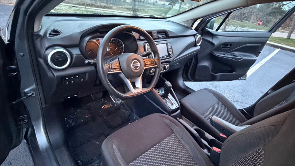 2020 Nissan Versa Image 13