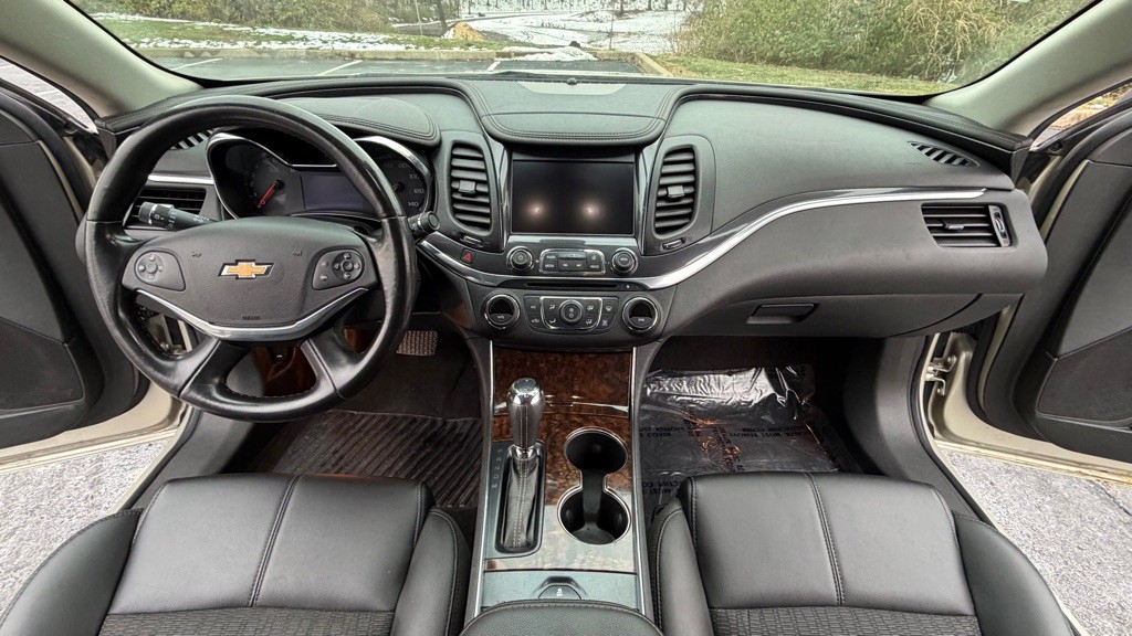 2015 Chevrolet Impala Image 11