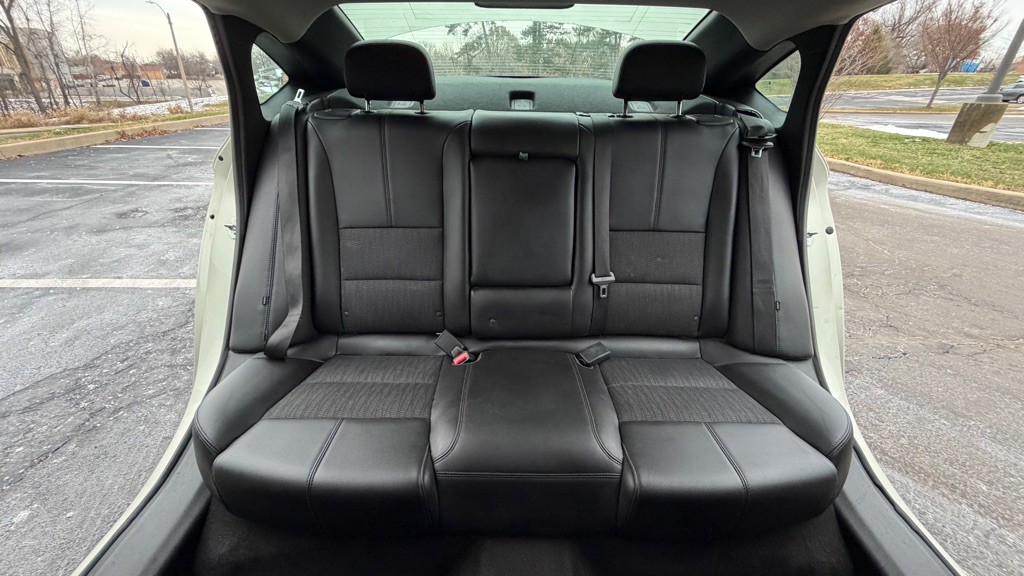 2015 Chevrolet Impala Image 21