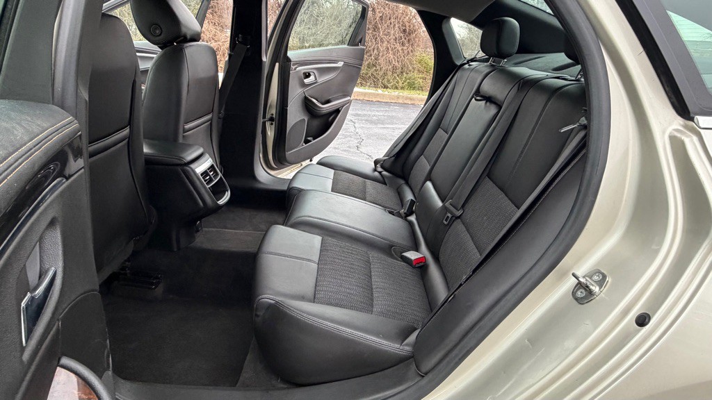 2015 Chevrolet Impala Image 22