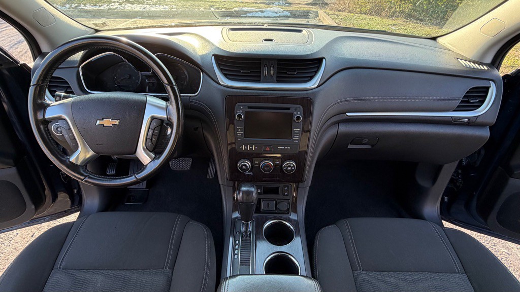 2015 Chevrolet Traverse Image 12
