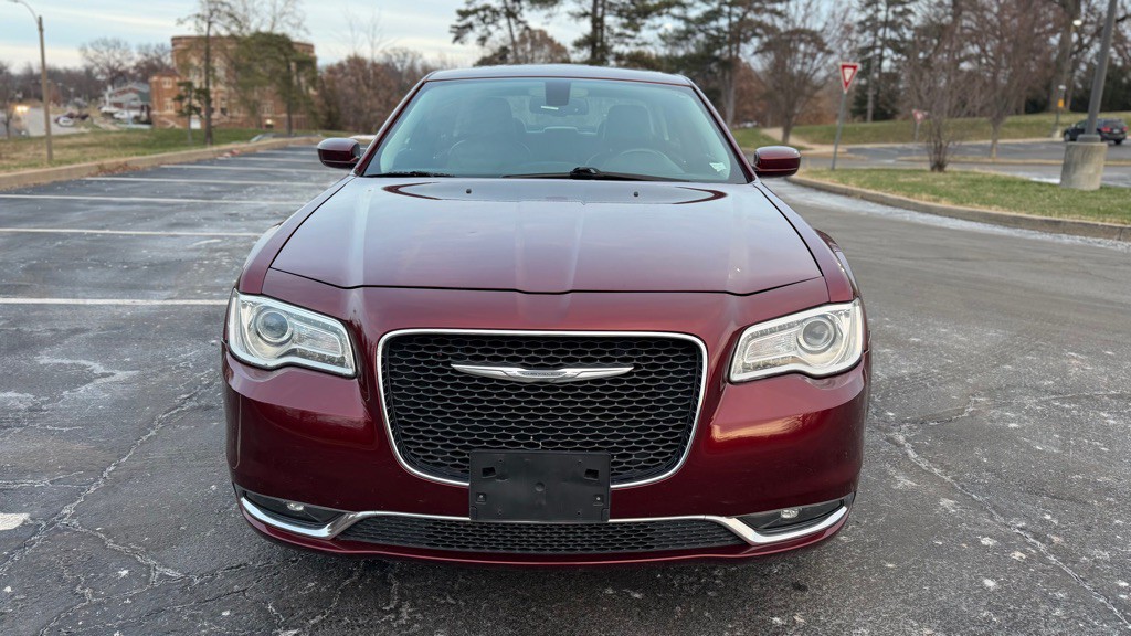 2016 Chrysler 300 Image 5