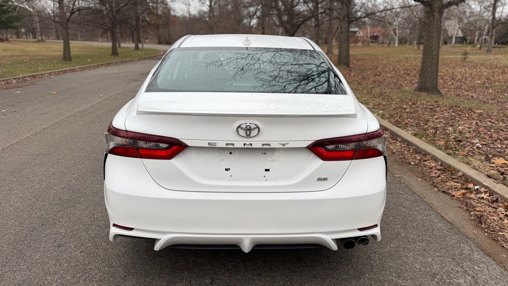 2022 Toyota Camry Image 8