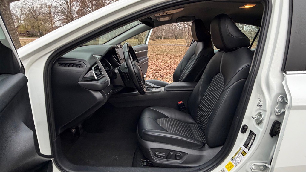 2022 Toyota Camry Image 10