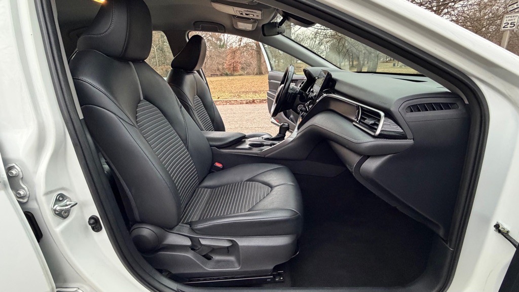 2022 Toyota Camry Image 12