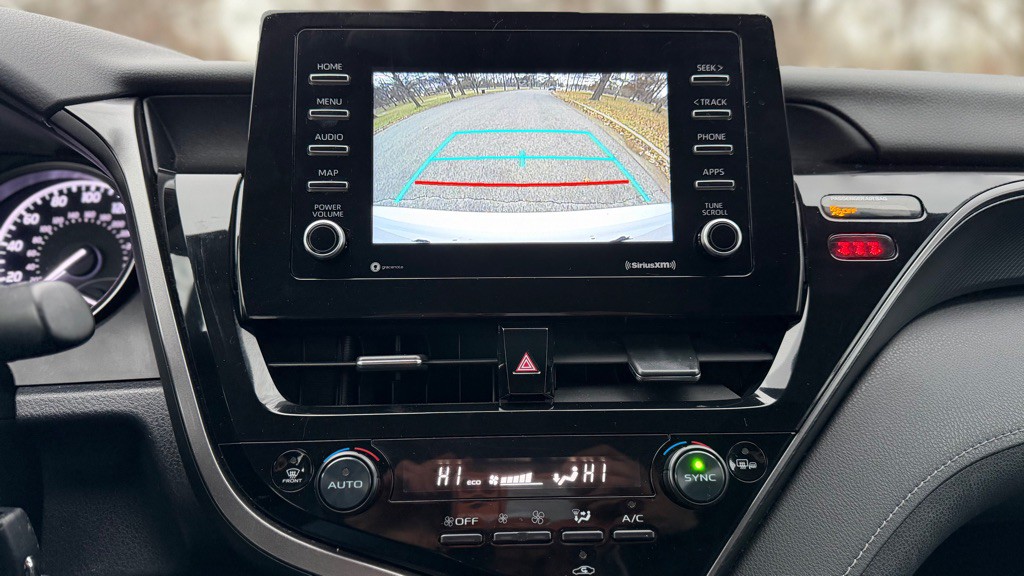 2022 Toyota Camry Image 18