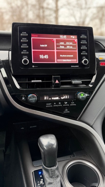 2022 Toyota Camry Image 19