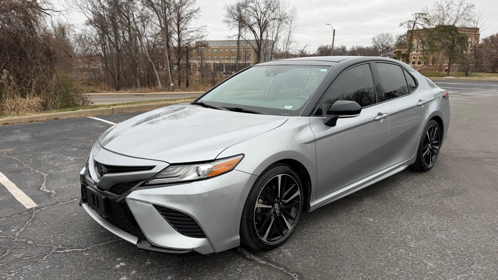 2019 Toyota Camry Image 1