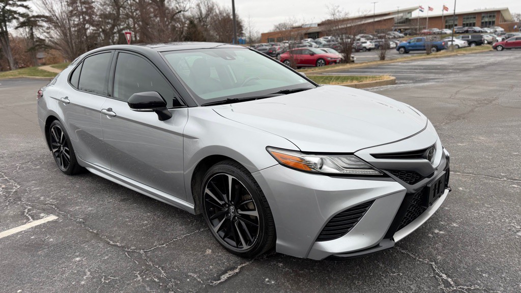 2019 Toyota Camry Image 4