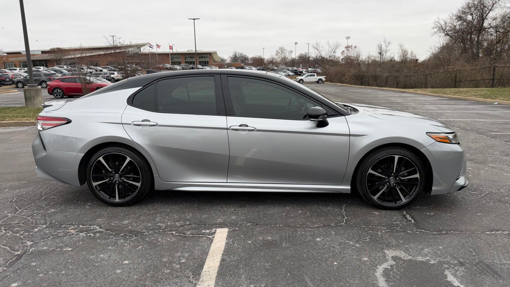 2019 Toyota Camry Image 6