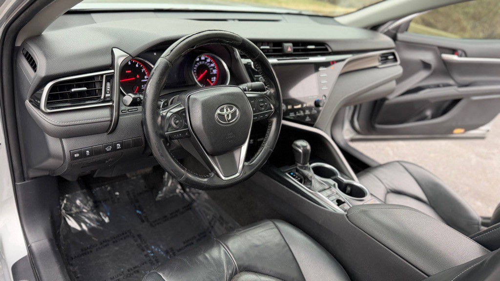 2019 Toyota Camry Image 13