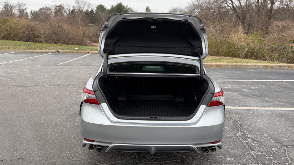 2019 Toyota Camry Image 24