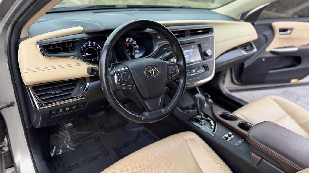 2017 Toyota Avalon Image 13