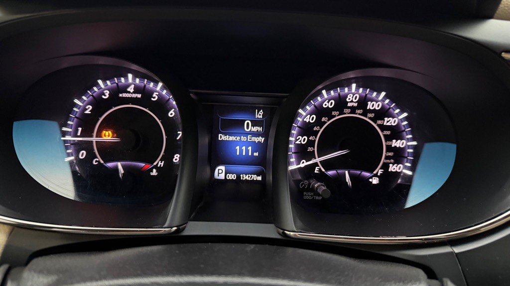 2017 Toyota Avalon Image 16