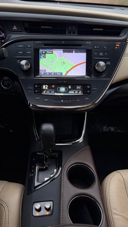 2017 Toyota Avalon Image 19