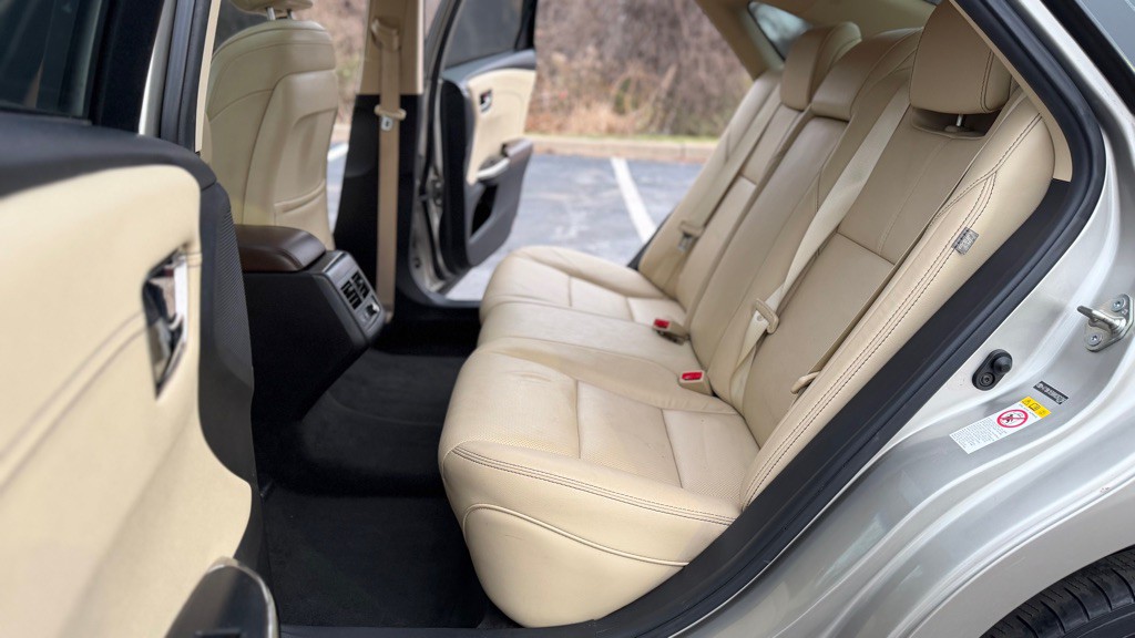 2017 Toyota Avalon Image 23