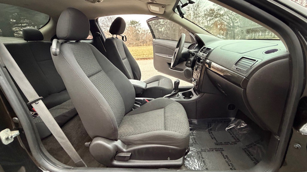 2009 Pontiac G5 Image 12