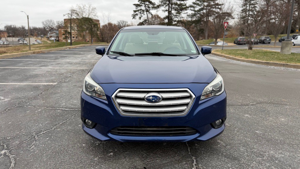 2016 Subaru Legacy Image 2