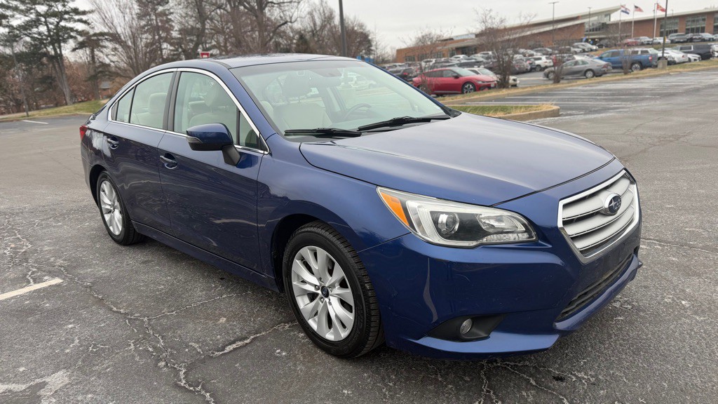 2016 Subaru Legacy Image 4