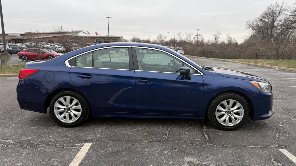 2016 Subaru Legacy Image 6