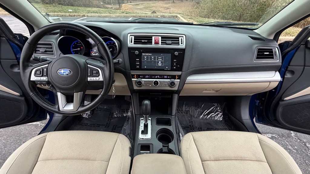 2016 Subaru Legacy Image 11