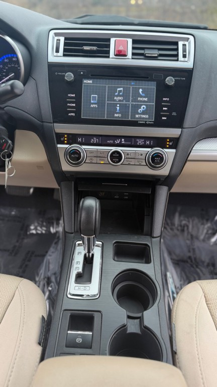 2016 Subaru Legacy Image 14