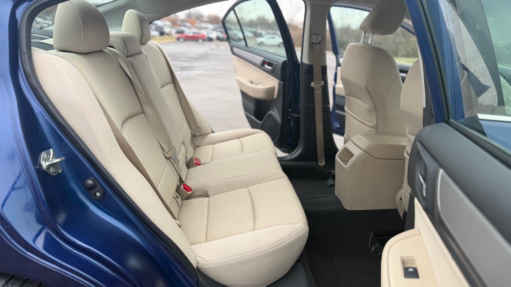 2016 Subaru Legacy Image 20