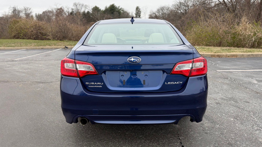 2016 Subaru Legacy Image 24