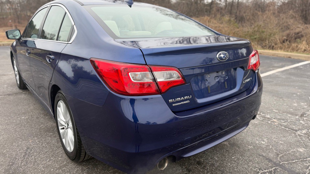 2016 Subaru Legacy Image 28