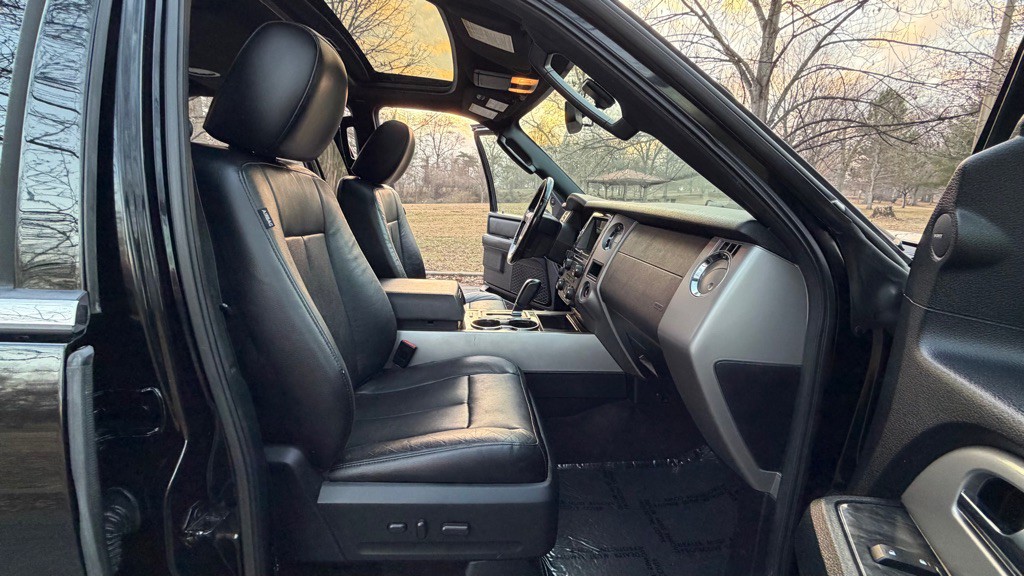 2017 Ford Expedition Image 12