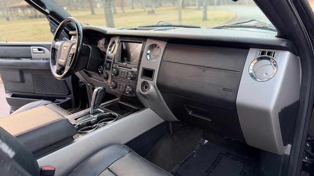 2017 Ford Expedition Image 15