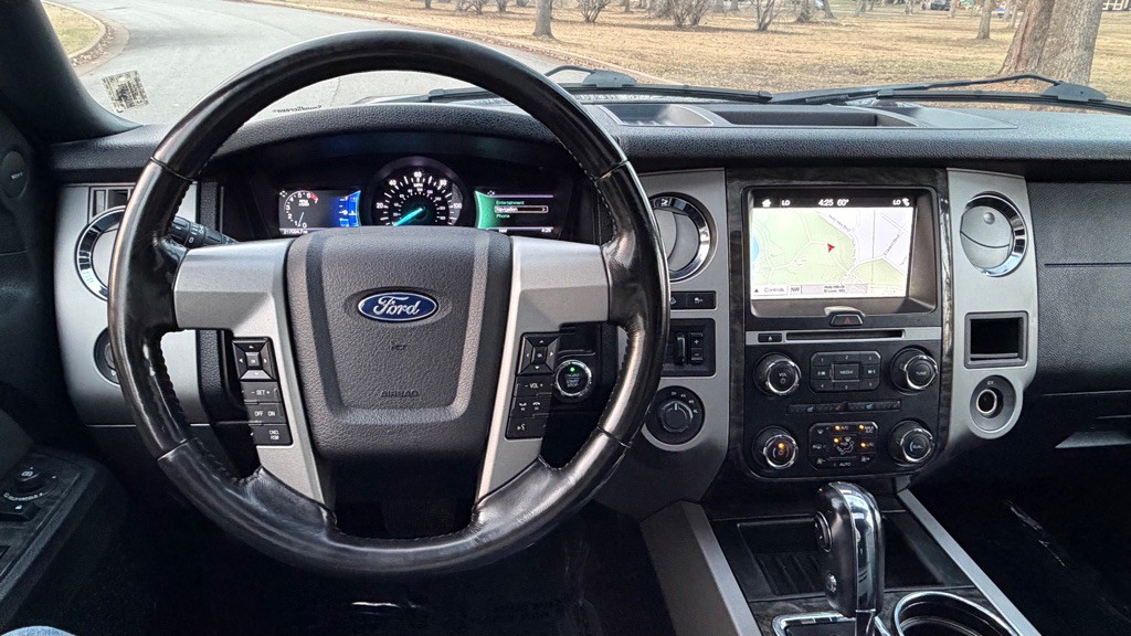 2017 Ford Expedition Image 16